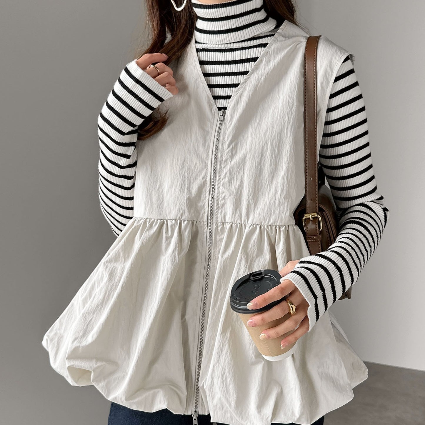 ノースリーブ ベスト レディース ラウンドネック トップス ジッパー デザイン フリル