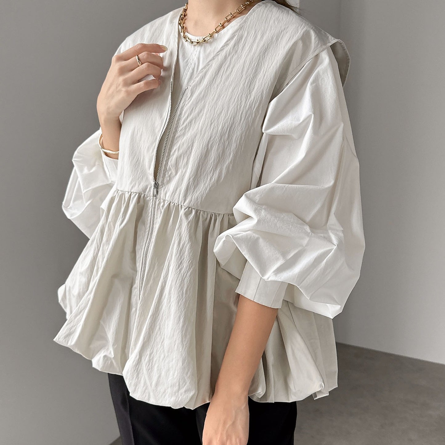 ノースリーブ ベスト レディース ラウンドネック トップス ジッパー デザイン フリル