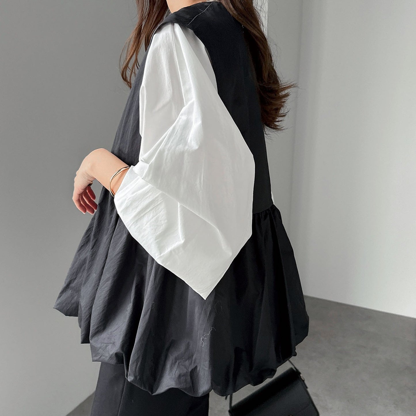 ノースリーブ ベスト レディース ラウンドネック トップス ジッパー デザイン フリル