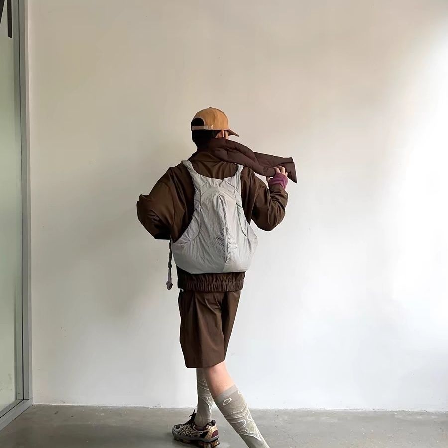 バックパック スポーツ リュック 通勤 アウトドア シンプル 丈夫 通気性 大容量 旅行 バッグ